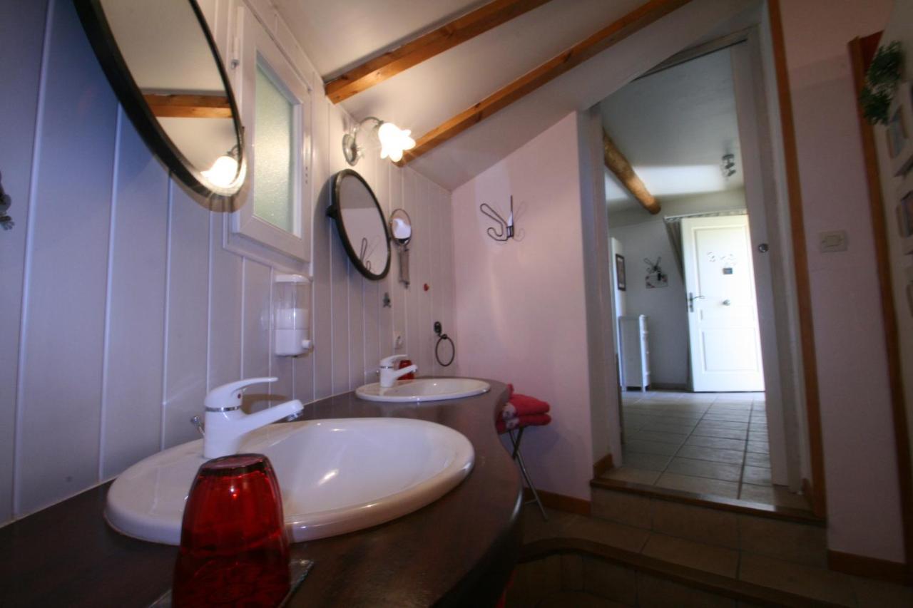 Bed and Breakfast Le Mas Des Pierres Blanches Венаск Экстерьер фото