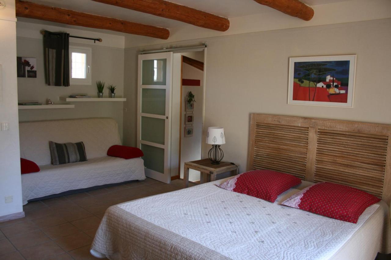 Bed and Breakfast Le Mas Des Pierres Blanches Венаск Экстерьер фото
