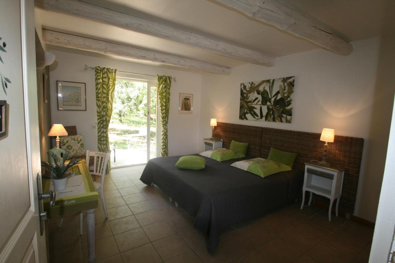 Bed and Breakfast Le Mas Des Pierres Blanches Венаск Экстерьер фото